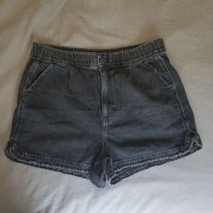 American Eagle Black mom short
